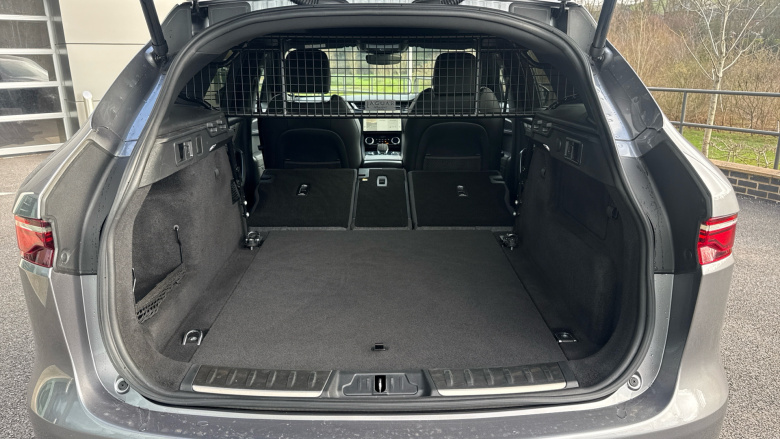 Jaguar F-Pace 2.0 P250 R-Dynamic Black 5dr Auto AWD Petrol Estate